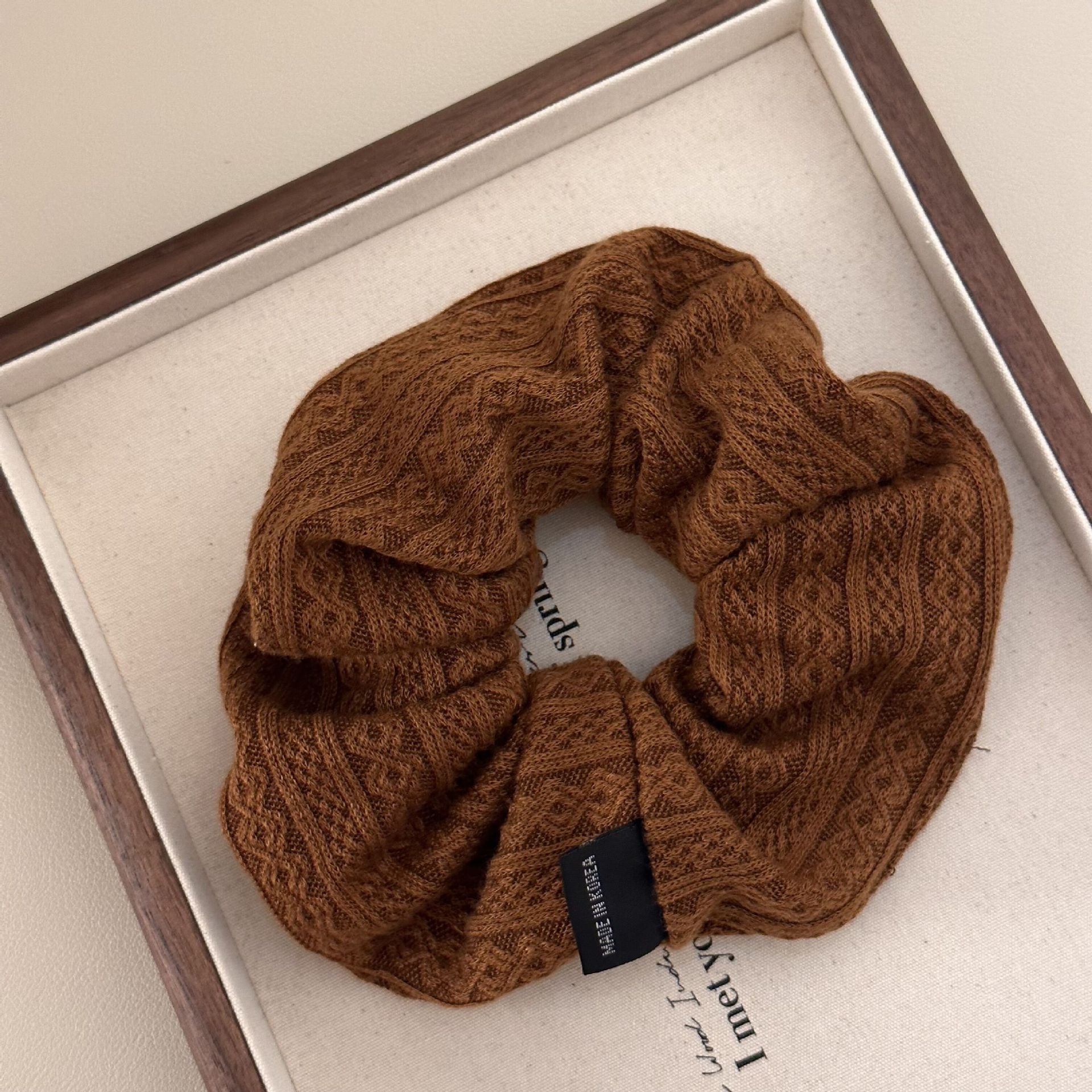 SCRUNCHIES VINTAGE PATTERN ΚΑΦΕ